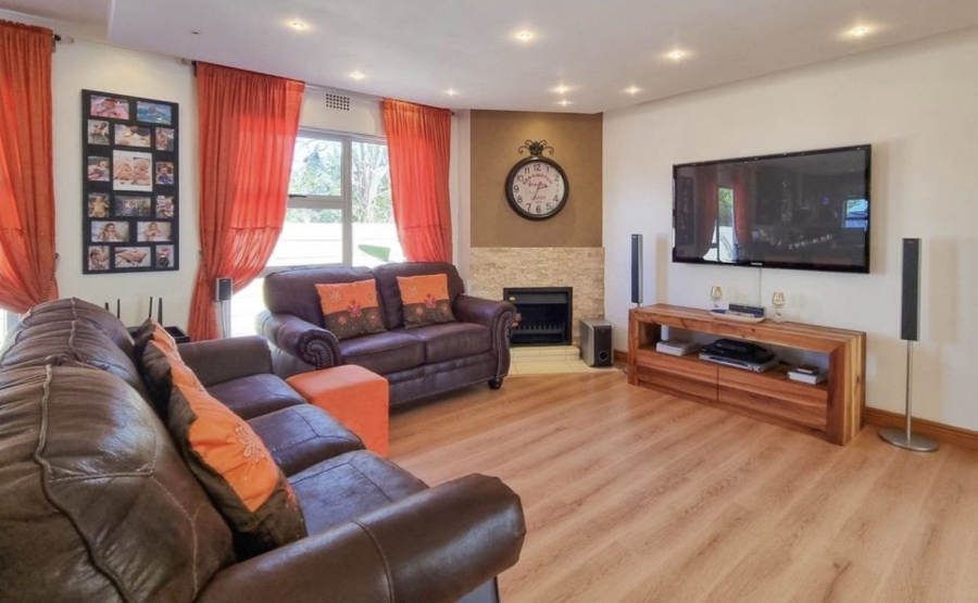 To Let 4 Bedroom Property for Rent in Rosendal Western Cape